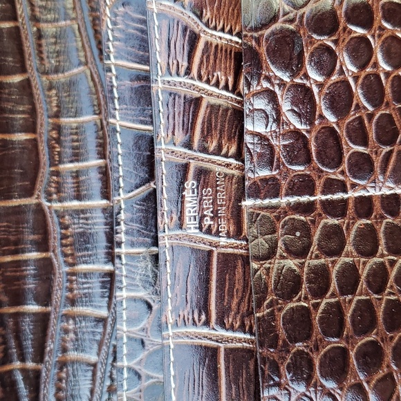 Hermes Brown alligator leather wallet.  Excellent condition. - Picture 5 of 8